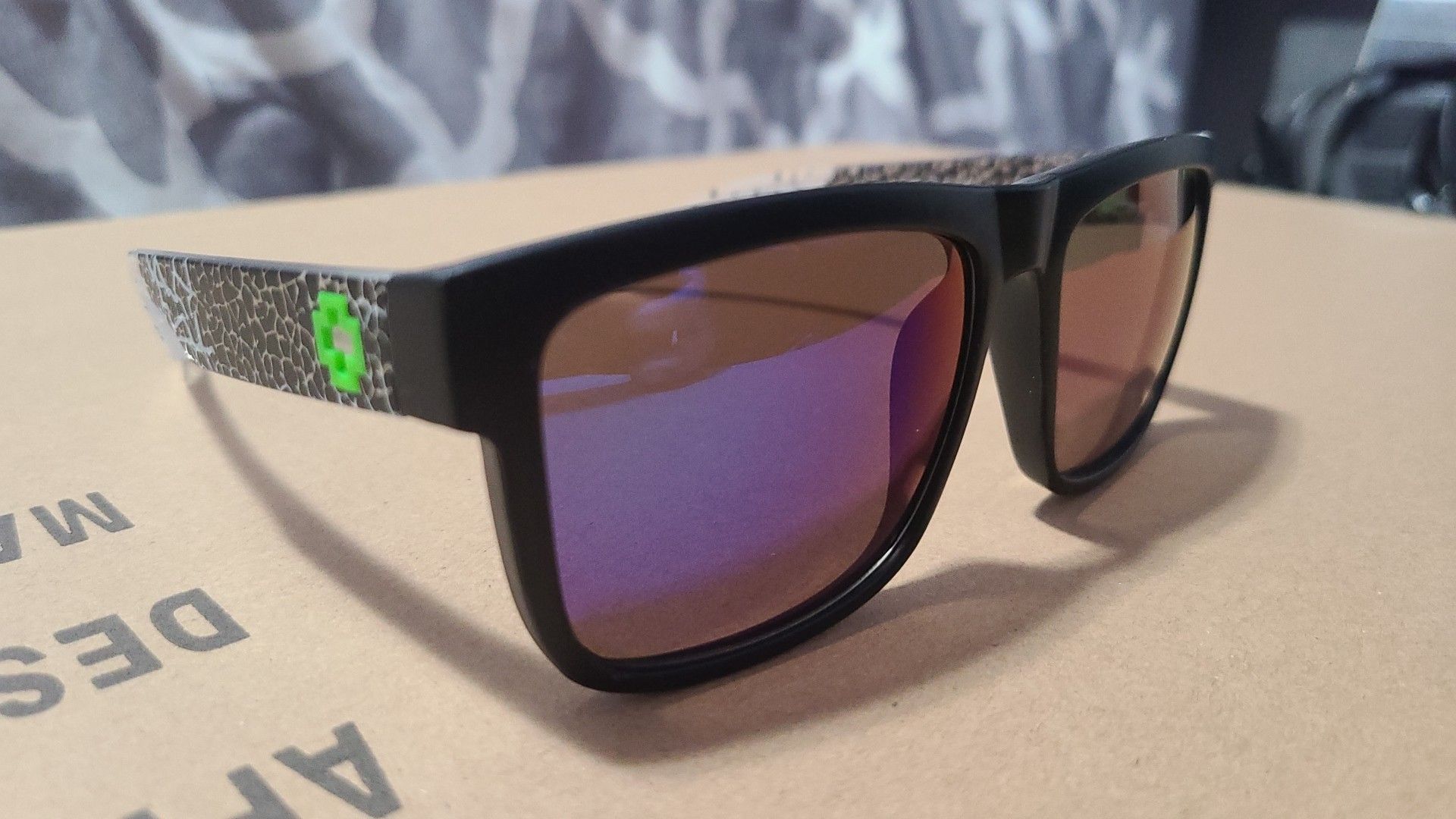 Spy discord Electronics & Media