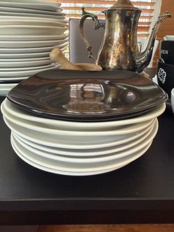 8 Small Plates - Used Plates - 5 Ikea - 2 LNT - 1 Gibson Everyday