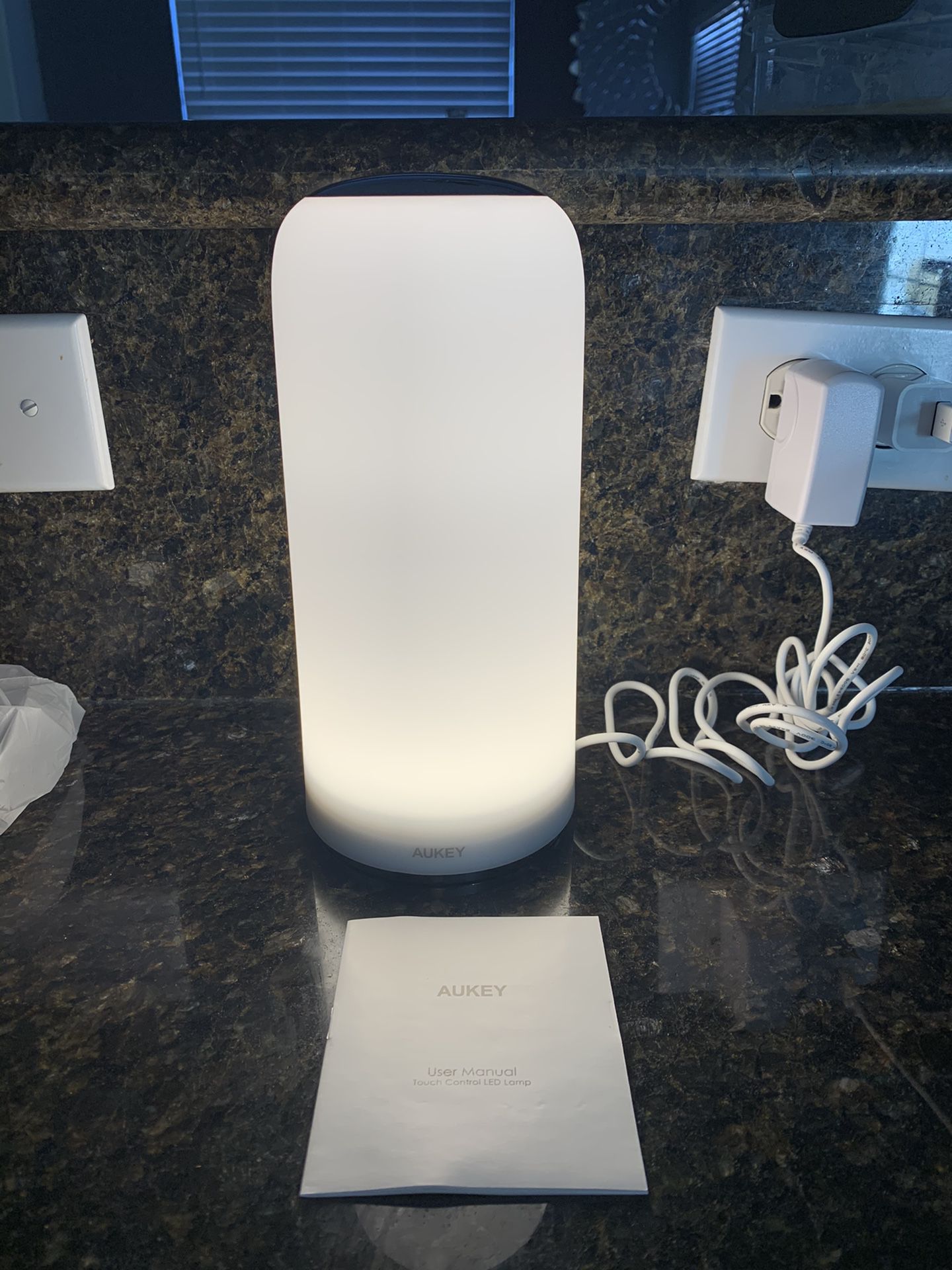 Aukey LED Touch Control Lamp