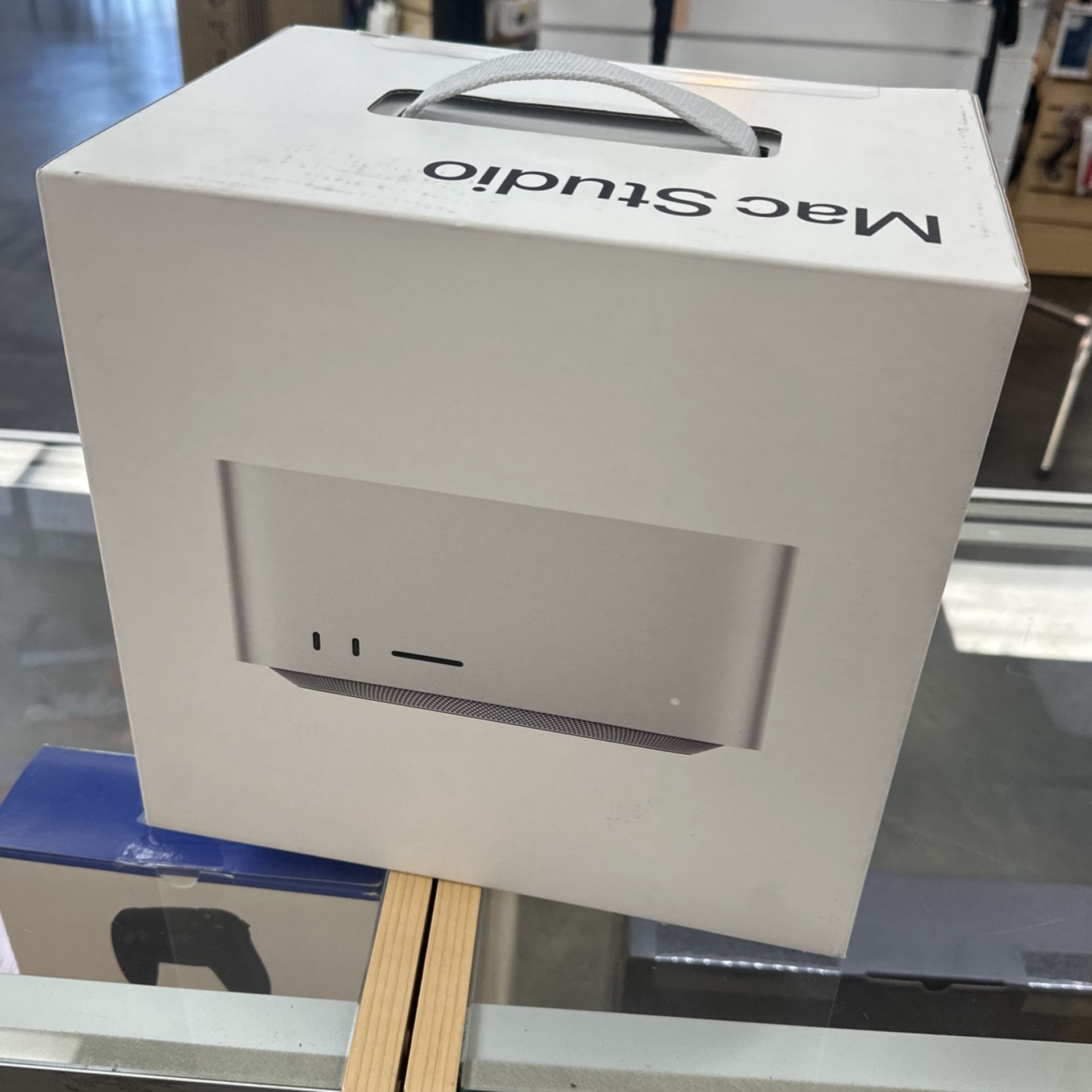 New Apple Mac Studio 8TB SSD