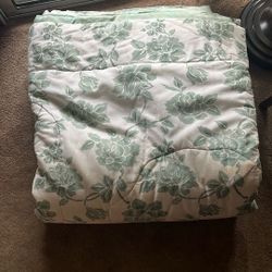 Comforter Full/Queen 