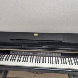 Yamaha Clavinova CLP-240 Digital Piano