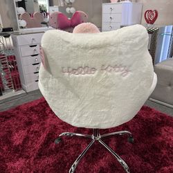 HELLO KITTY  ACCENT CHAIR