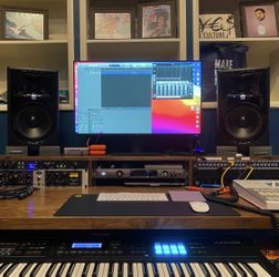 JBL LSR308 MK2 (Pair)