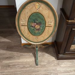 Free end table!