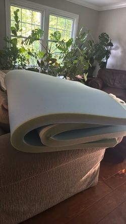 Full size foam mattress topper