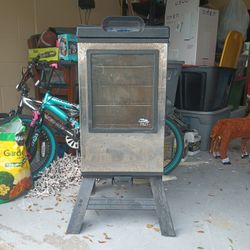 Masterbuilt Pro Digital Smoker