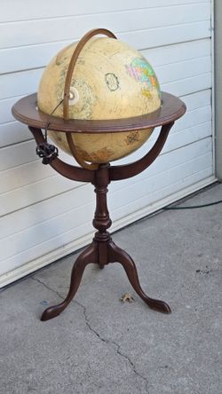 World Atlas with inside lighting