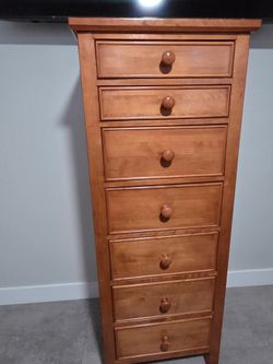 Traditional Solid Wood 7-Drawer
Slim Tallboy Dresser