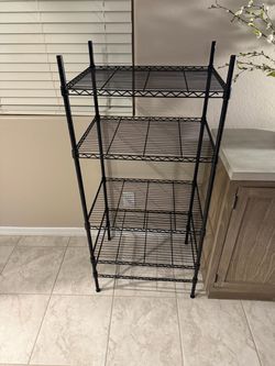 Medium storage shelf