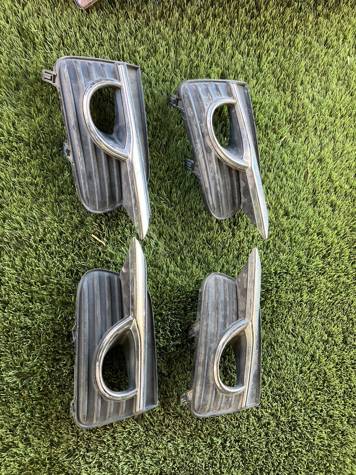2014 infiniti Q50 fog light bezels
