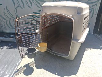 Dog crate 32"L x 22"W x 25"H