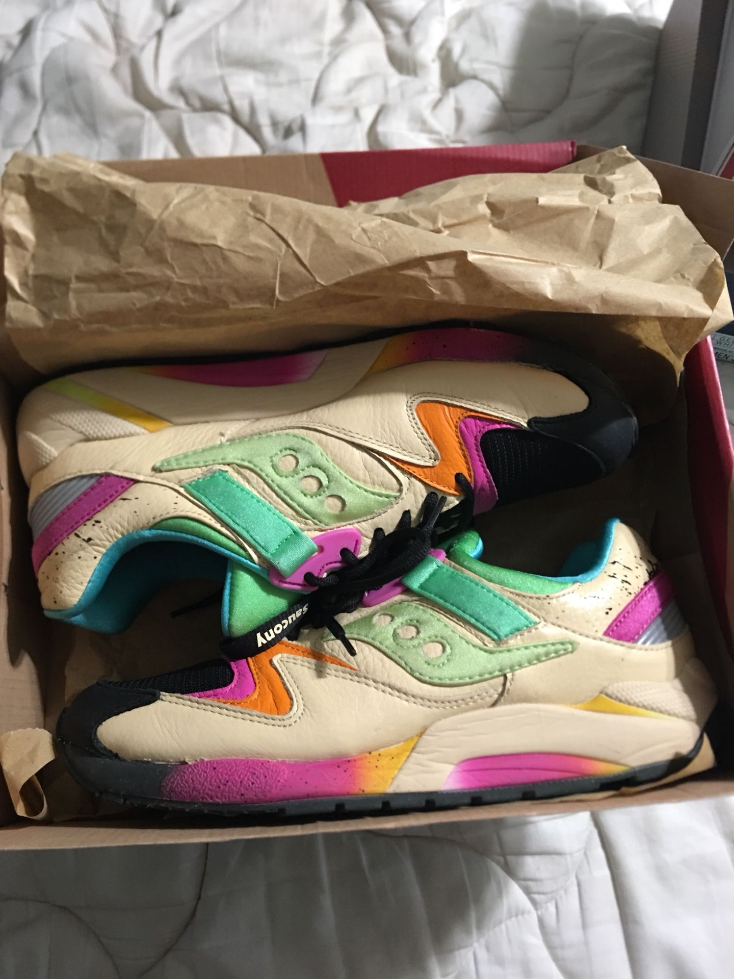Shoe Gallery x Grid 9000 'Locals Only' Saucony RARE size