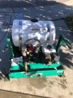 Reduced now $650 Truck mount 60 gal with water pump and Honda engine
