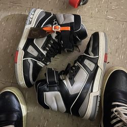 Louis Vuitton 408 High top Sneakers 