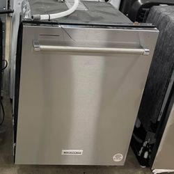 New Kitchenaid Dishwasher In Box 