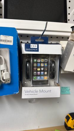 Insignia Vehicle Mount for Mobile Phones | $10