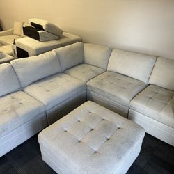 Thomasville Tisdale Modular Sectional 6-piece Boucle with Storage Ottoman