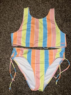 Girls Roxy bathing suit size 14 great condition $5-