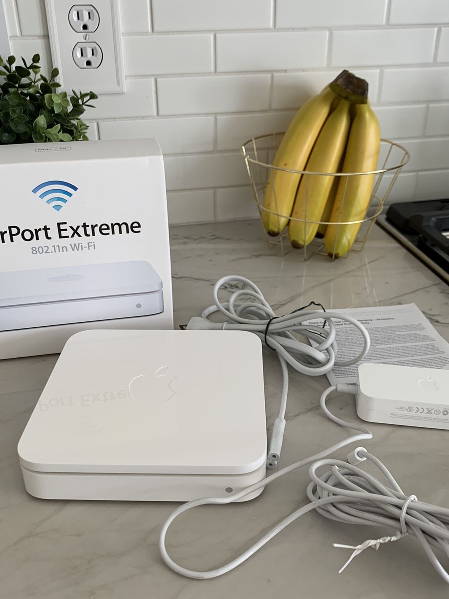 Apple AirPort Extreme 802.11n Wi-Fi