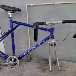 GT FORCE 56 CM. ROAD BIKE $80