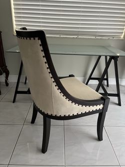 Accent chair