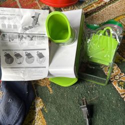 Vegetable Slicer With Parts And Instructions 
