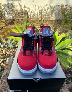 Jordan 4 Bravo Toro Size 10