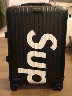 BRAND NEW U.A Supreme/ Rimowa/ 45L for Sale in Irvine, CA