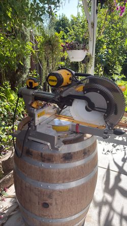 DeWalt Saw