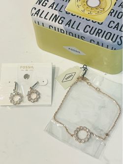 NEW Fossil earring bracelet set