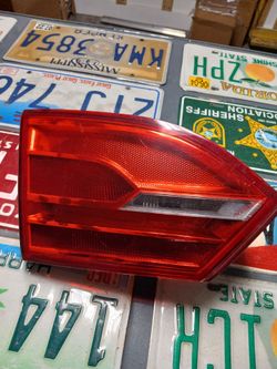 11-14 Vw Jetta Left Driver Side Inner Tail Light Original