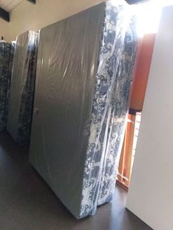 QUEEN BOX SPRING ONLY