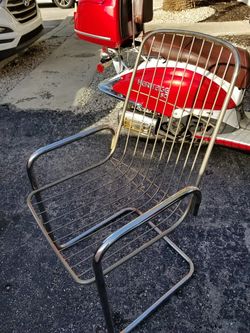 Vintage Chrome Chair!