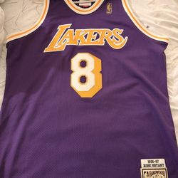 Lakers Kobe Bryant #8