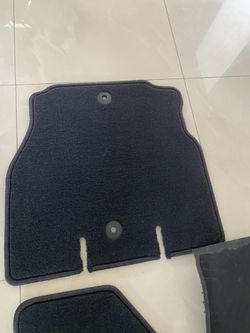 Original set de alfombras para Jeep Wrangler 2018 más un remplazo de una alfombra all weather
