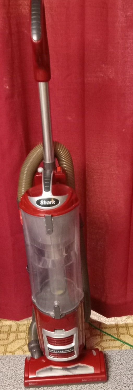 Shark   Professional  Swivel  Vacuum 