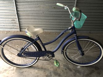 Cranbrook cruiser bike. Like new!