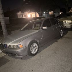 BMW 530 I (CLEAN TITLE)