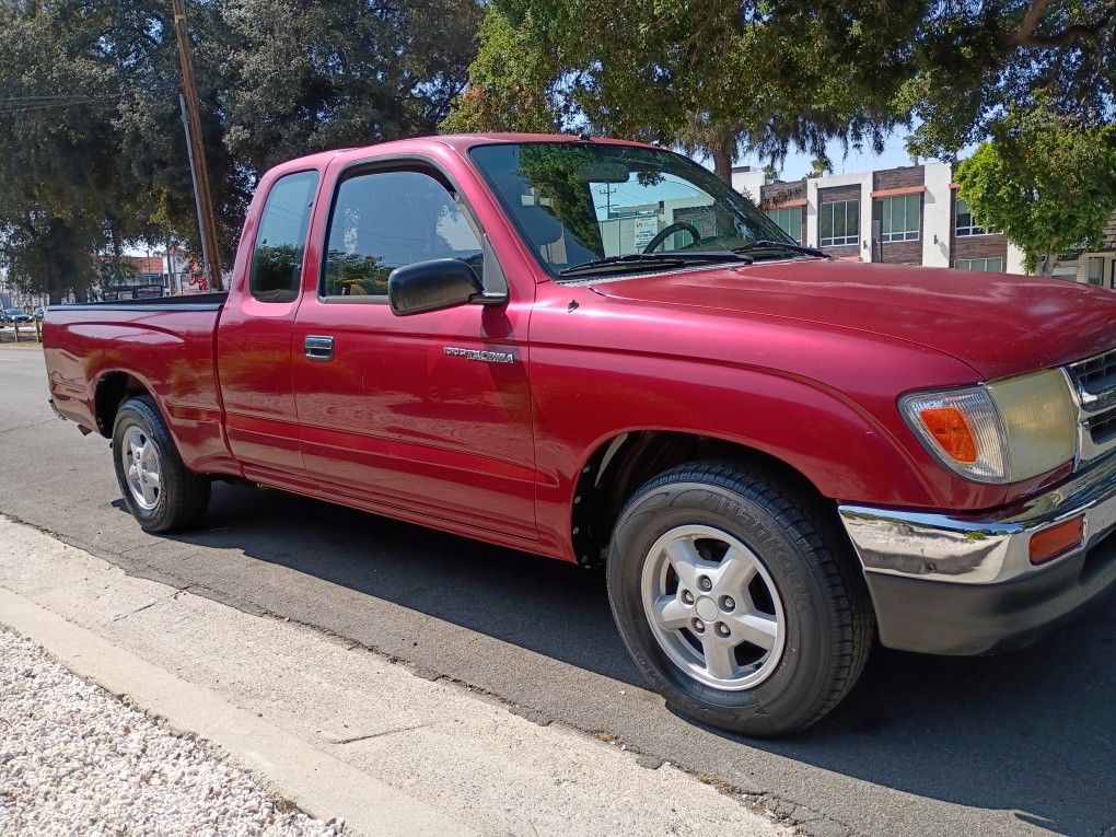 Toyota Tacoma X-cab V6 5-speed Original One Owner Fully Loaded LX Long Bed