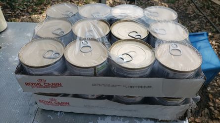 48 cans royal canin cat food