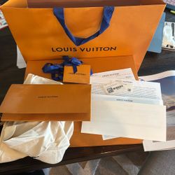 Louis Vuitton Purse Authentic