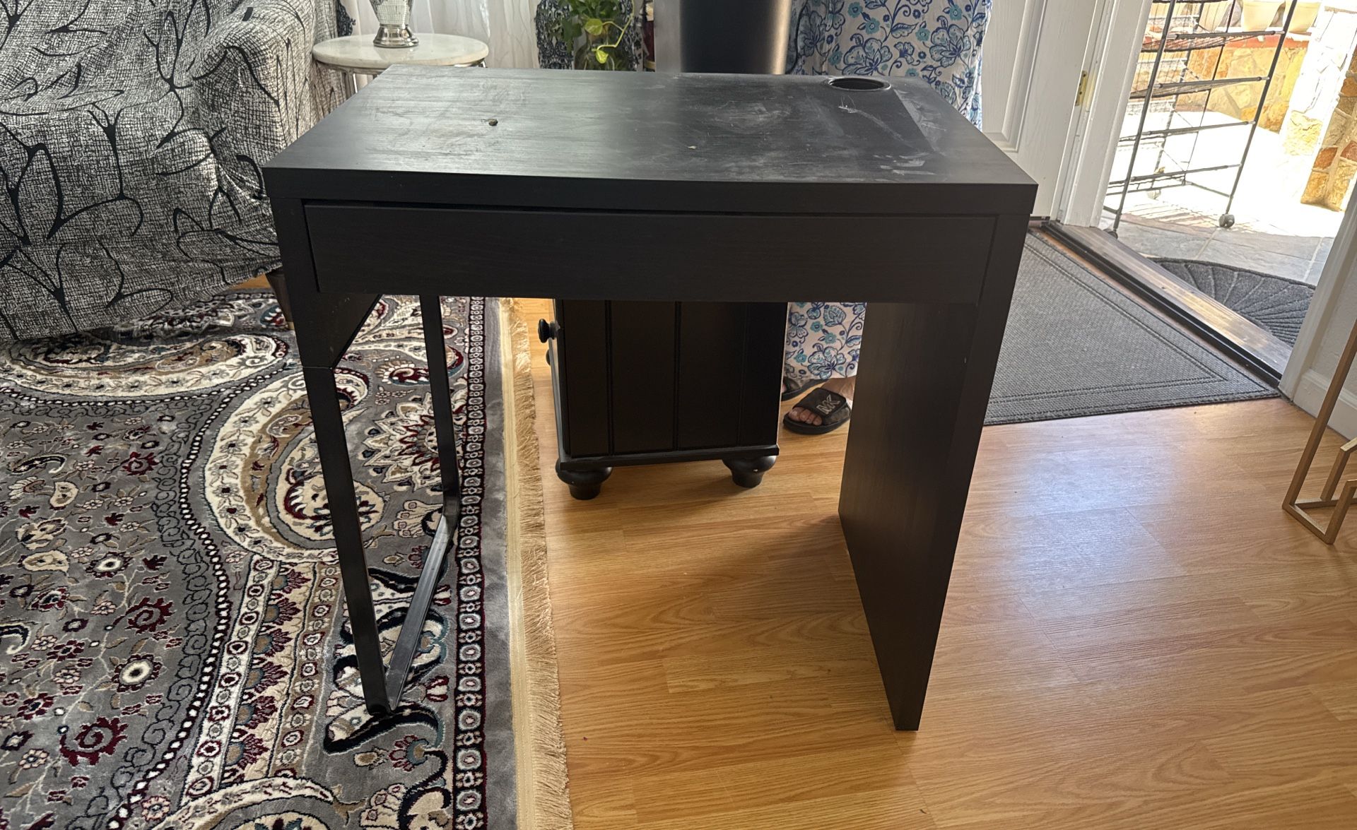 Office / Potable Vanity