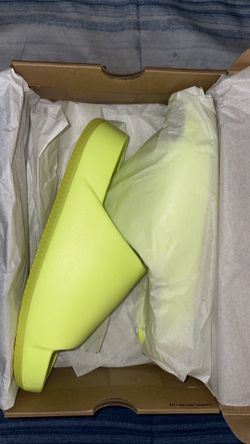 Nike slides size 10