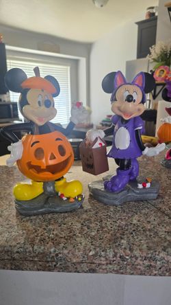Mickey and minnie halloween figurines