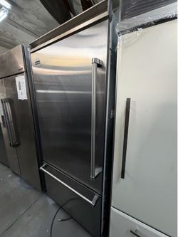 36” VIKING BUILT IN BOTTOM FREEZER STAINLESS STEEL
