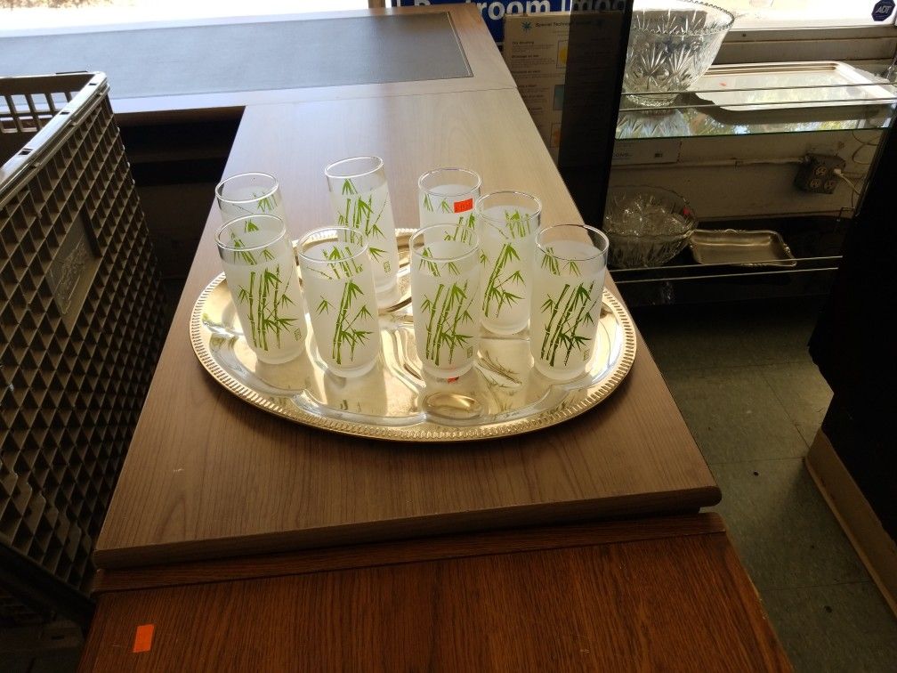 Set Of 8 Glass Bamboo Design Cups And Serving Tray