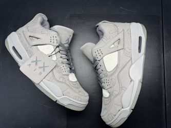 Air Jordan 4 Retro x KAWS “Cool Grey”