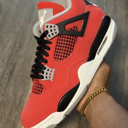 Air Jordan 4 Toro Size 9