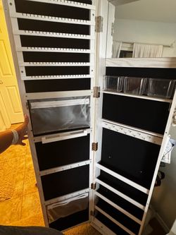 Standing mirror jewelry box